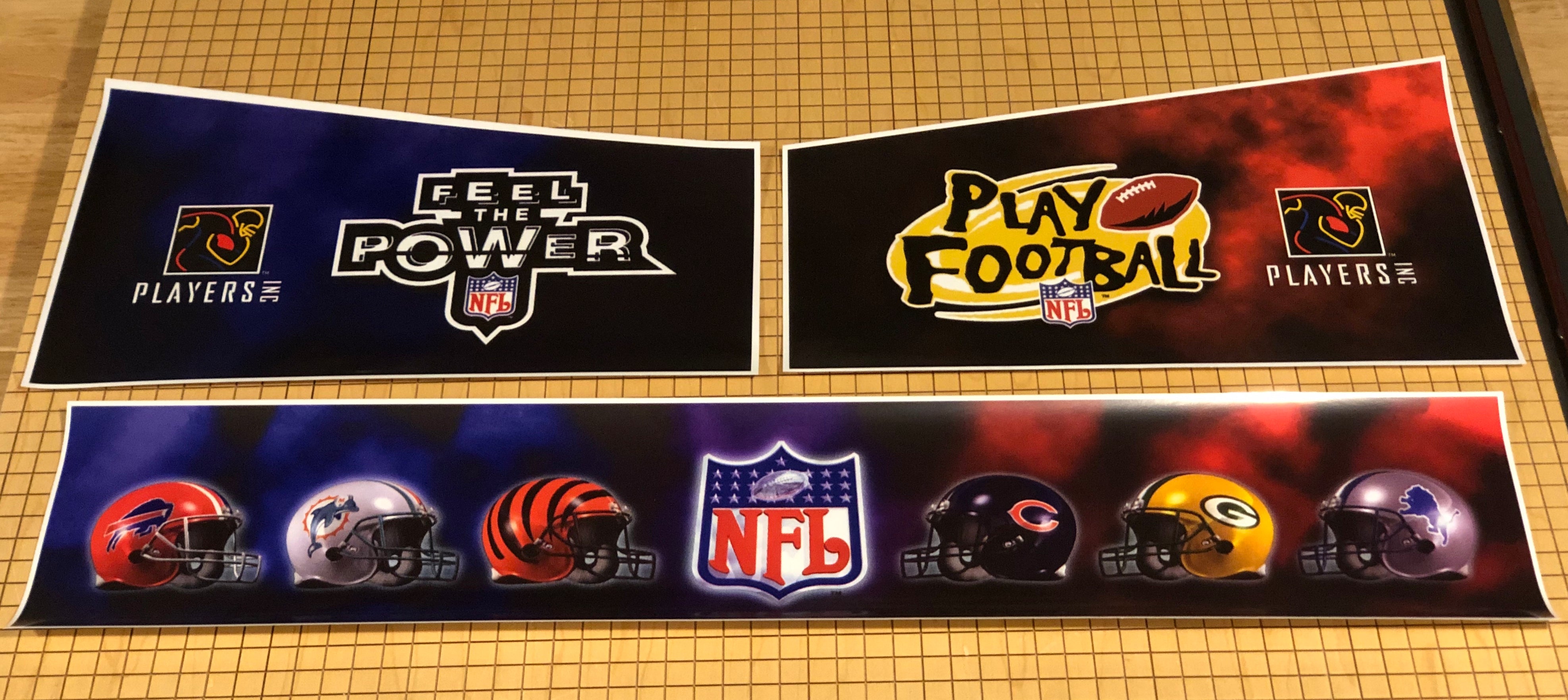 Illustration de la boîte du joueur NFL Blitz 2