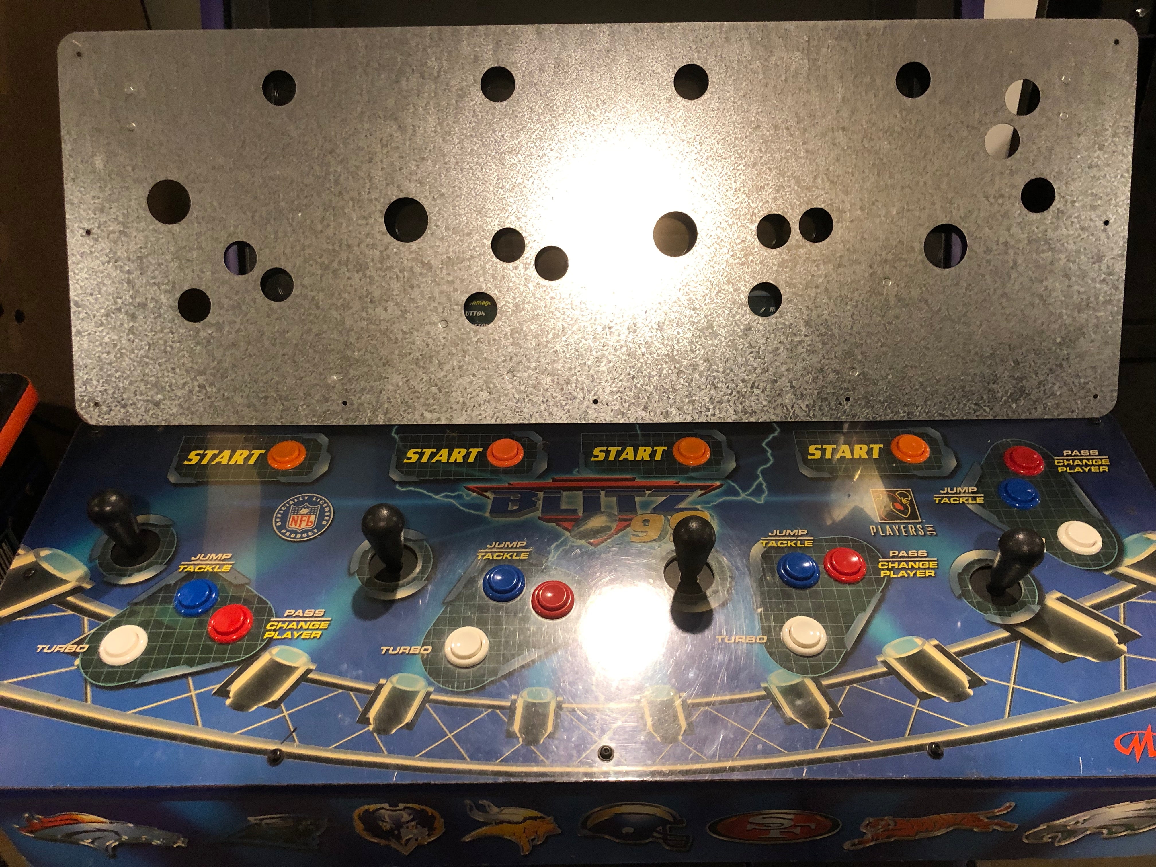 Panel de control metálico para 4 jugadores NFL Blitz 99