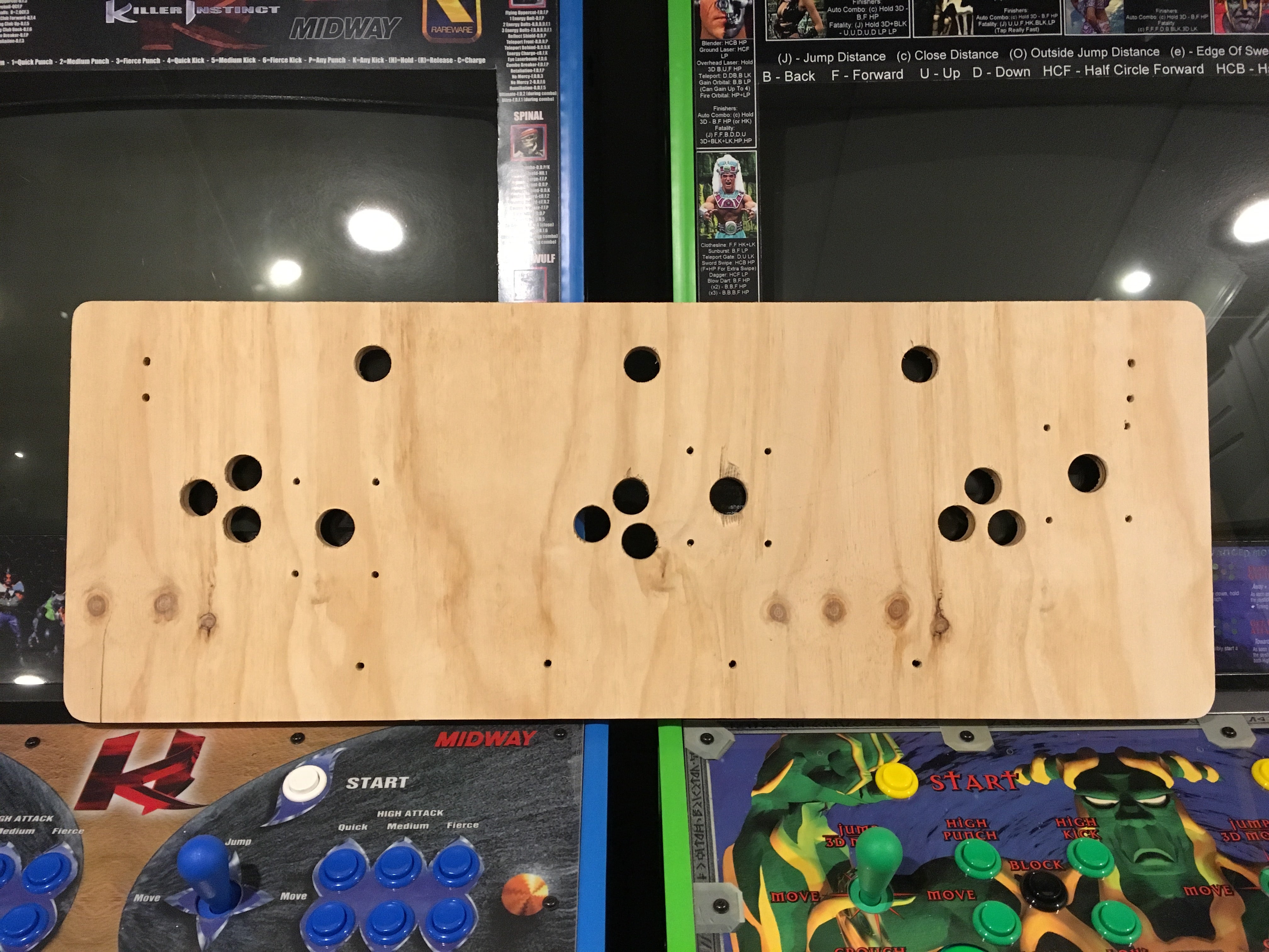 Panel de control de madera Rampage World Tour