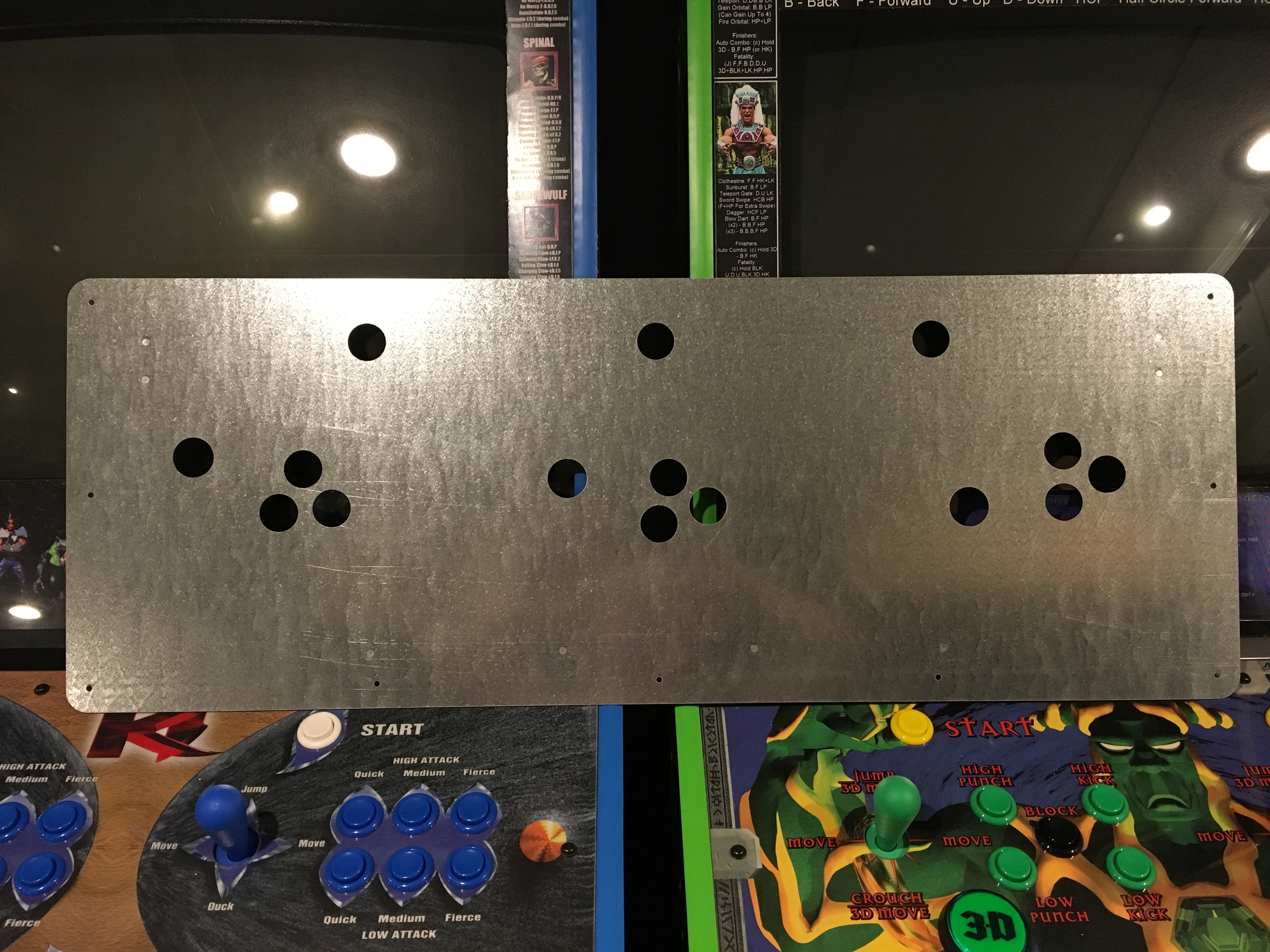 Panel de control metálico Rampage World Tour