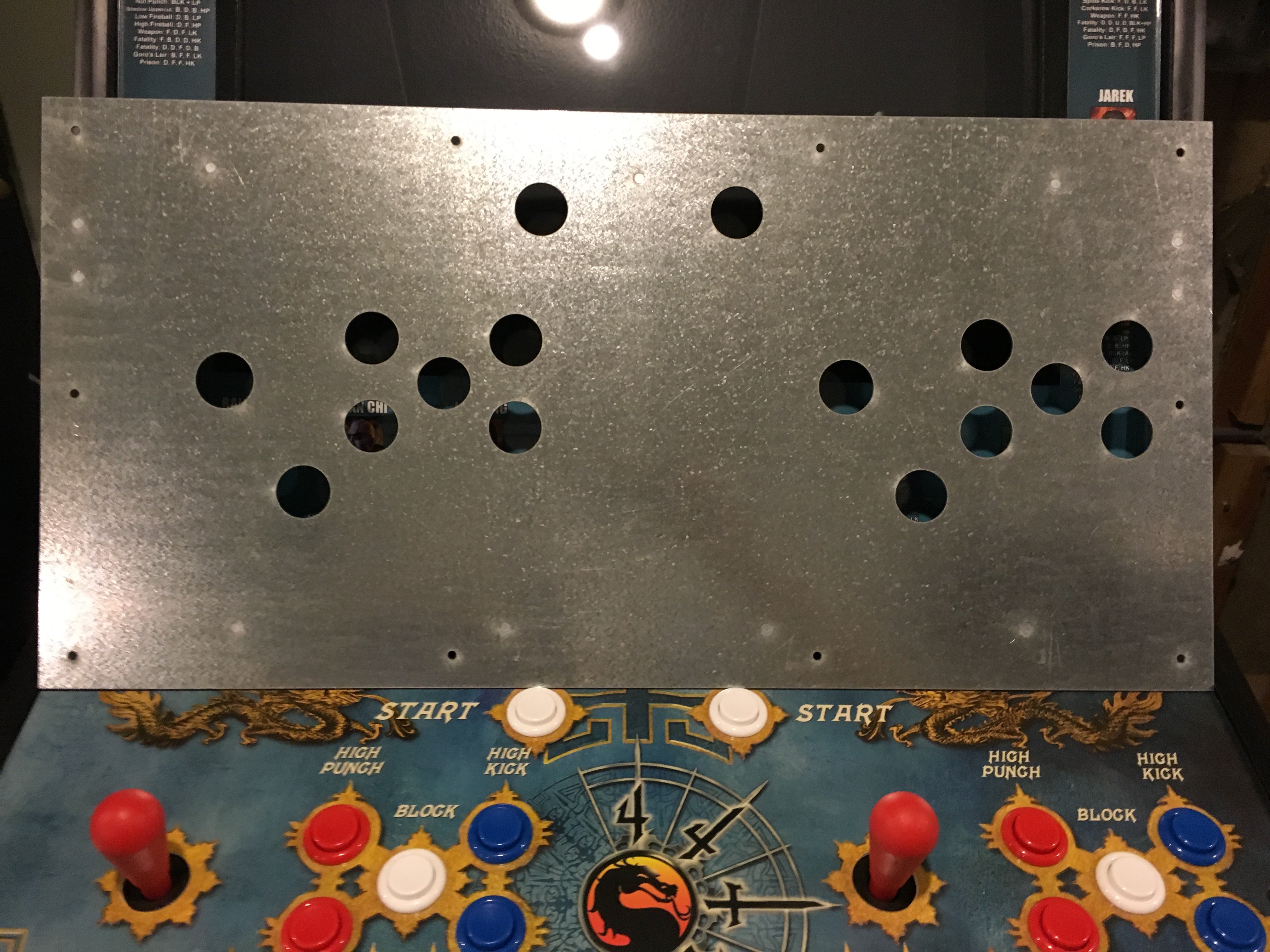 Panel de control metálico de Mortal Kombat 4