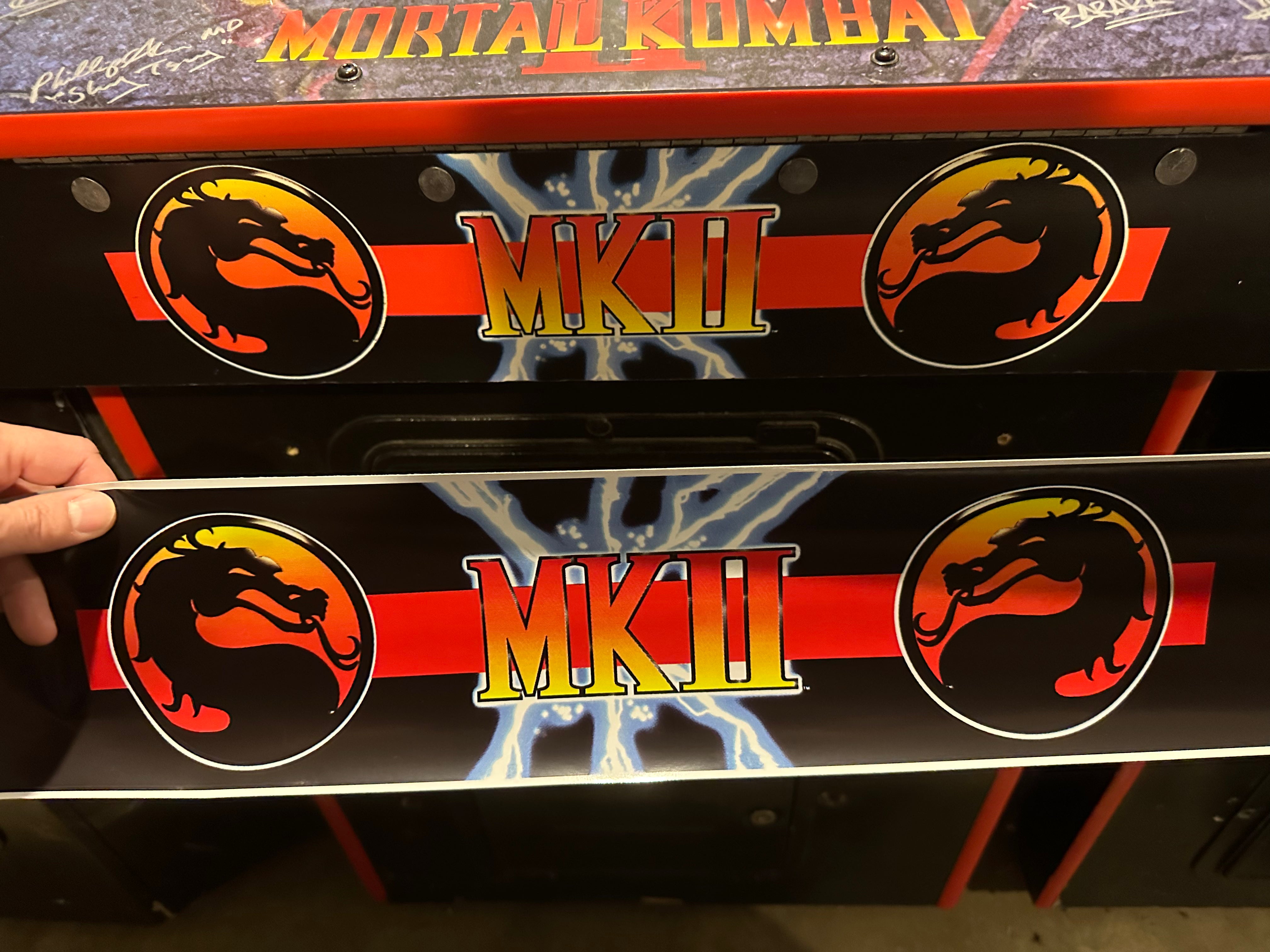 Arte de la caja de Mortal Kombat 2