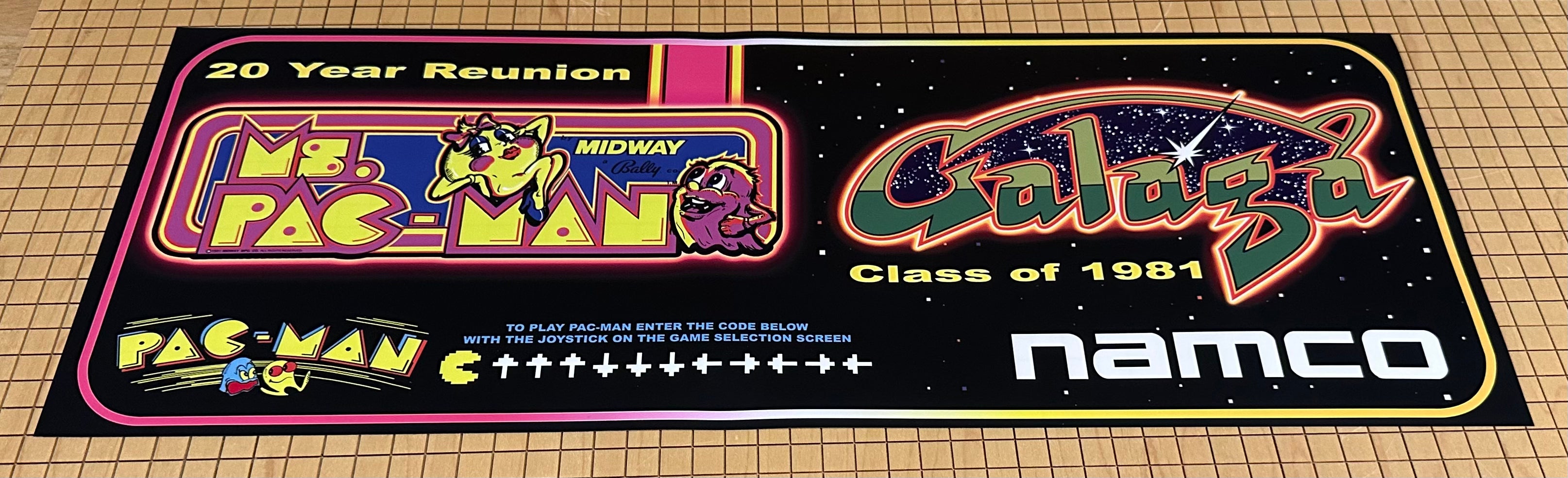 Carpa de reunión de 20 años con código Pac-Man