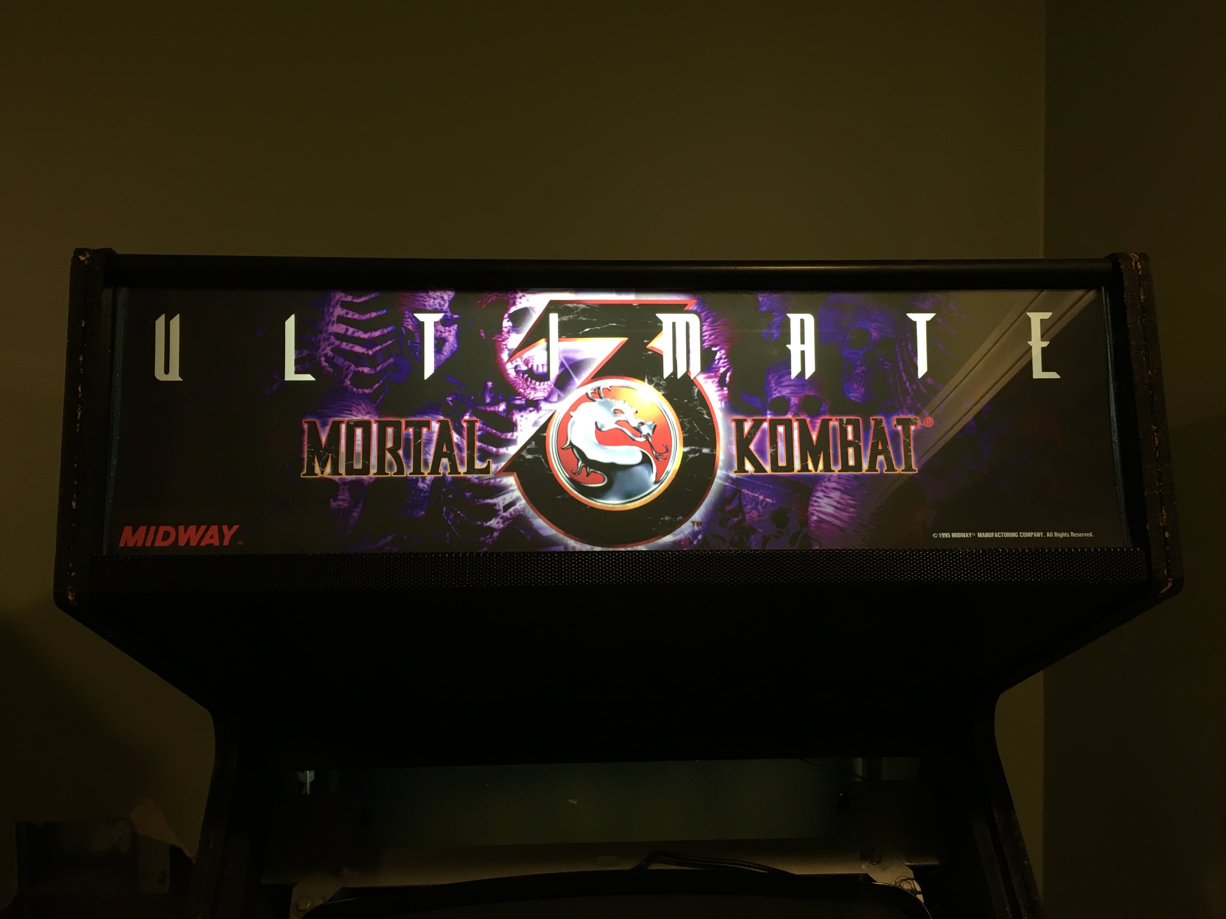 Ultimate Mortal Kombat 3 Marquee